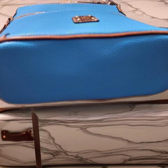 DOONEY AND BURKE BLUE AND Brown Crossbody Bag. Excellent Condition. Like New. - Picture 3 of 7